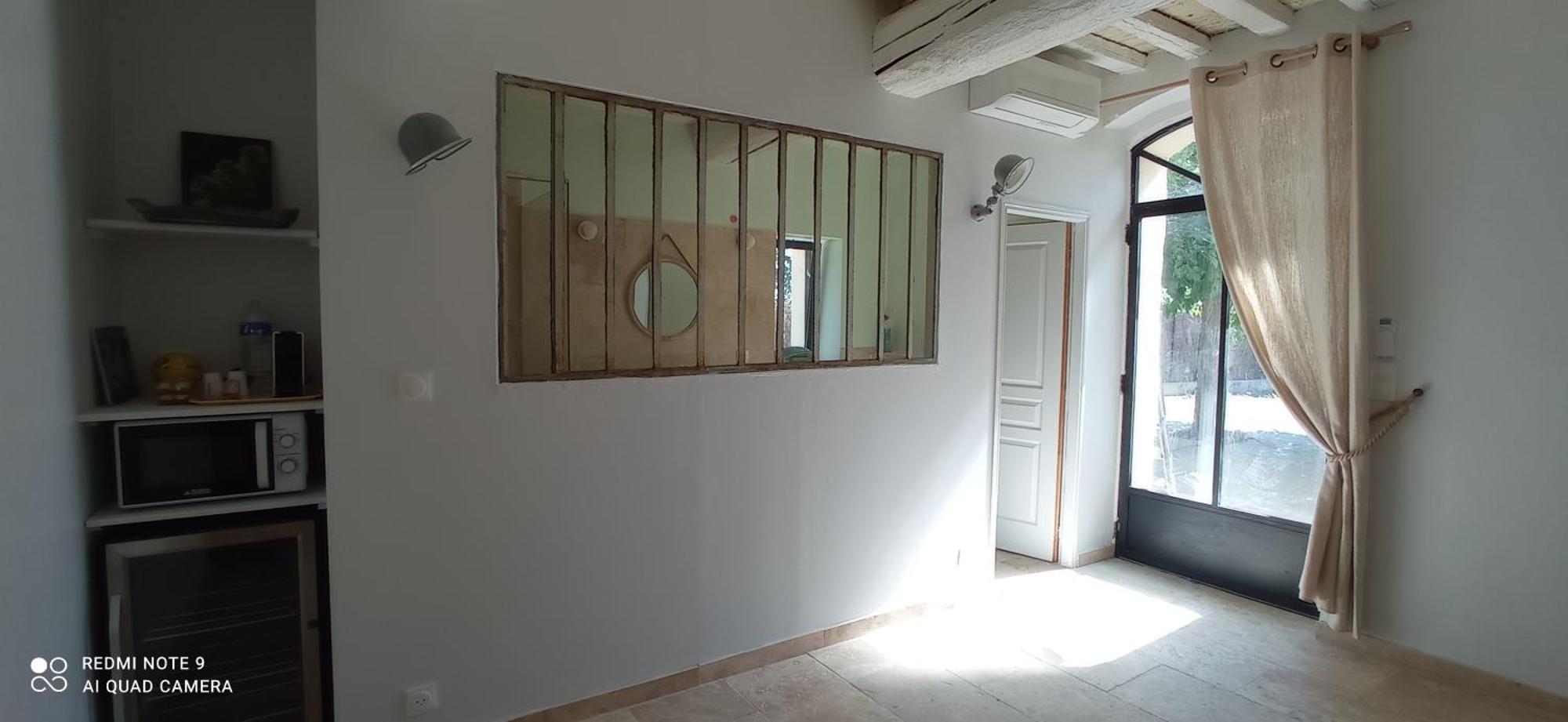 Le Mas Neuf 1752 Arles Zimmer foto