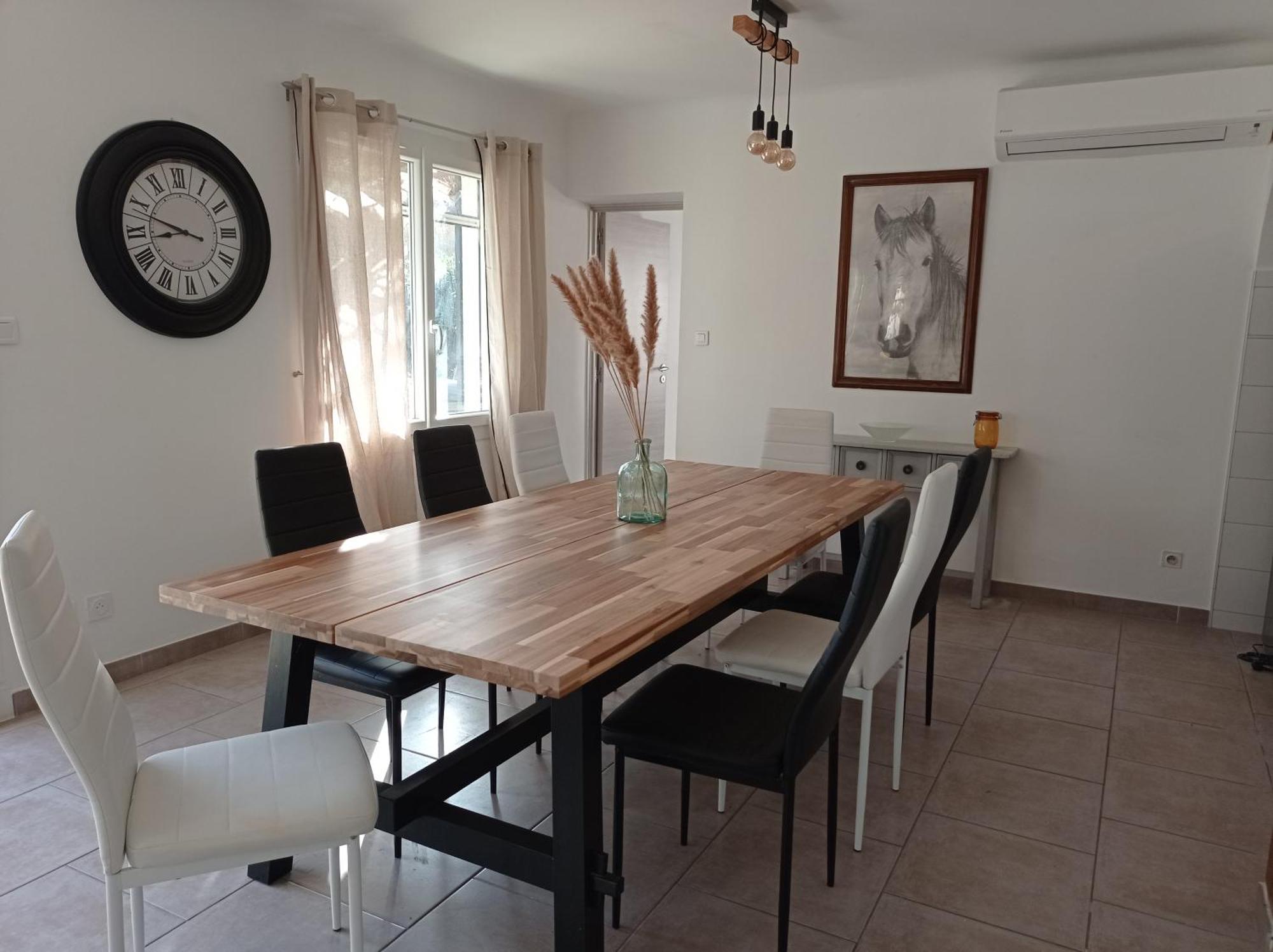 Le Mas Neuf 1752 Arles Zimmer foto